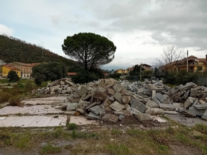 Mercato San Severino, “area di proprietà comunale ad Acigliano nel degrado”: la denuncia di Romano