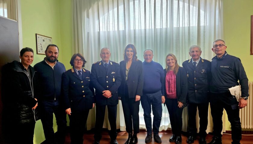 Baronissi saluta il luogotenente Giovanni Cutino della Polizia Municipale