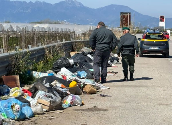 Battipaglia, discariche di rifiuti segnalate al Comune dall’Anpana Official Odv