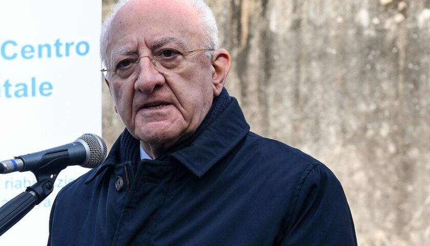 CAMPI FLEGREI, DE LUCA CHIEDE MOBILITAZIONE STRAORDINARIA SERVIZIO NAZIONALE DI PROTEZIONE CIVILE
