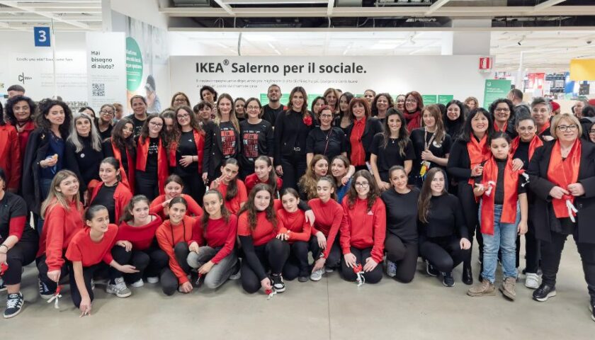 IKEA BARONISSI: UN FLASH MOB CONTRO LA VIOLENZA SULLE DONNE