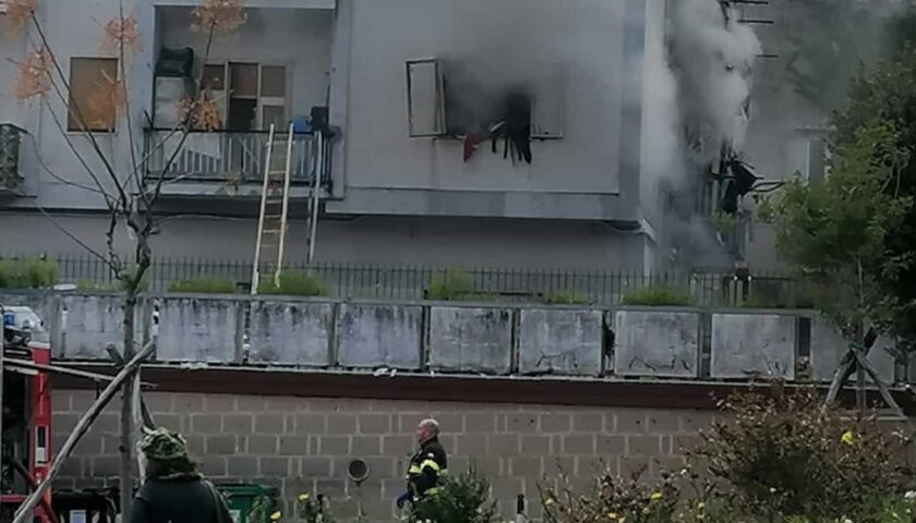 INCENDIO IN UN’ABITAZIONE A CAVA DE’ TIRRENI, IL SINDACO SERVALLI CONVOCA IL COC