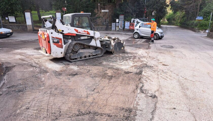 Manutenzione strade di Salerno, prosegue il programma lavori sulla sicurezza in città