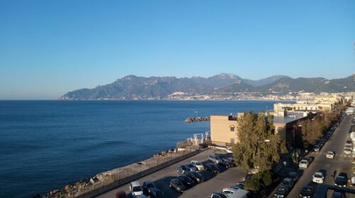 Mare promosso a Salerno: le acque  di Mercatello, Torrione e Pastena superano l’esame Arpac