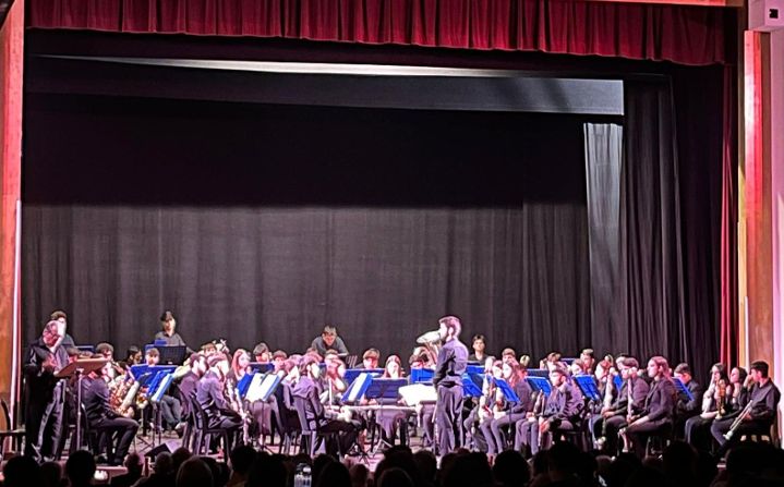L’Orchestra di Fiati del Liceo Alfano I in concerto con il Maestro Michele Mangani