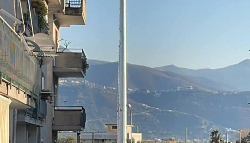 Antenna telefonica a Bagni di Scafati, petizione dei cittadini: stop ai lavori