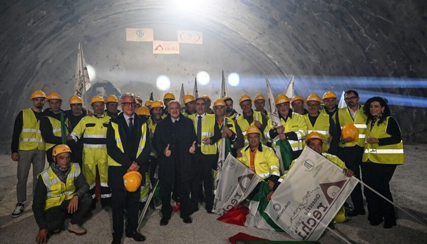 Porta Ovest Salerno, De Luca: “Un’opera ciclopica”