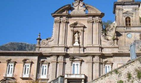 Abbazia SS. Trinità di Cava de’ Tirreni: apertura straordinaria con visite guidate e mostra “Mille e ancora Mille” domeniche di maggio