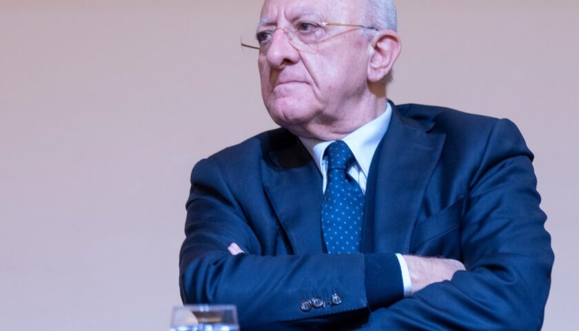 Sanità, De Luca: “La Campania è fuori dal Piano di Rientro. Basta chiusure indiscriminate”