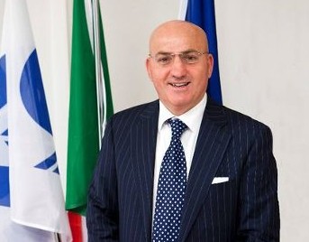 Antenne vicino alle scuole, esplode la polemica a Scafati: la denuncia di Mario Santocchio (Fratelli d’Italia)