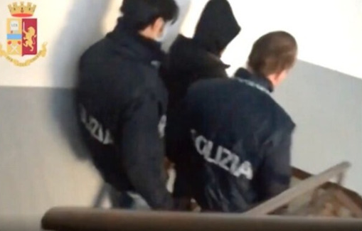 Salerno, tenta colpo nel bar in via Trento: arrestato 30enne