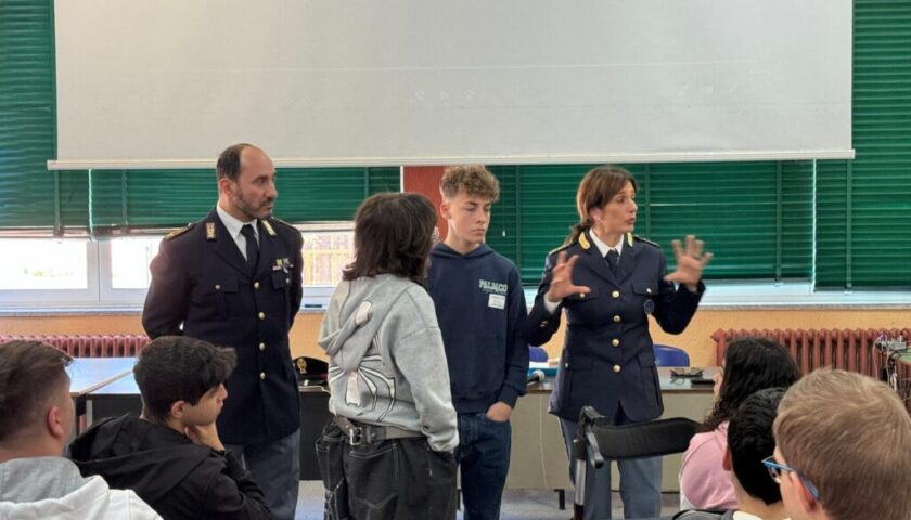 Salerno, progetto “Non fare lo sbronzo”: il questore incontra gli studenti