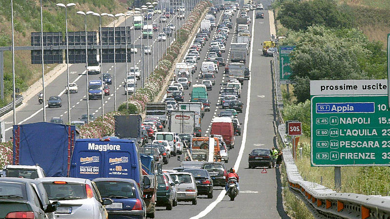 FUNERALI PAPA FRANCESCO: INTENSIFICATA LA SORVEGLIANZA SULLA RETE STRADALE E AUTOSTRADALE. PREDISPOSTI ULTERIORI 11 PRESIDI