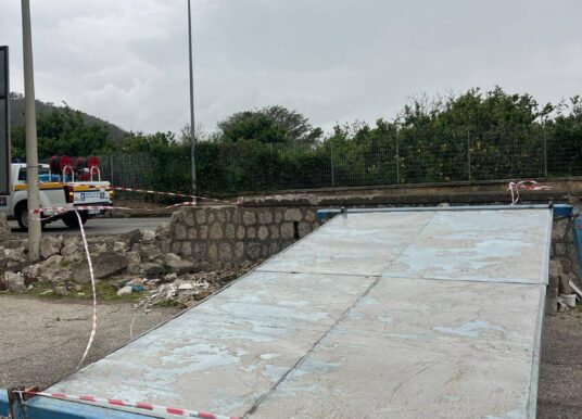 Pagani, disagi e caos al cimitero per il maltempo: domani camposanto chiuso