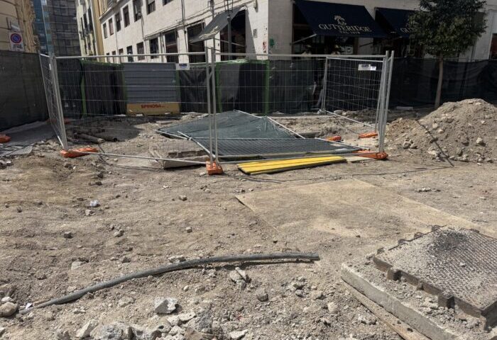 Salerno, lavori sul corso Vittorio Emanuele: rinvenuti reperti archeologici, si attende l’Ok per proseguire