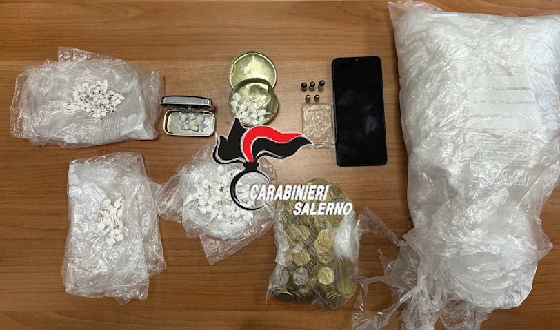 Pagani, sorpreso con droga e munizioni: arrestato 27enne