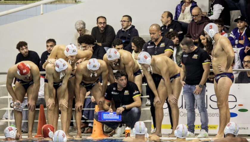 SETTIMA VITTORIA CONSECUTIVA PER LA CHECK-UP RARI NANTES SALERNO: SUPERATA L’ACQUACHIARA 18-14