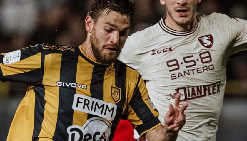 Derby alla Juve Stabia, Fortini e Njoh inguaiano la Salernitana
