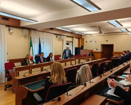 Bombe contro il Comune di Castel San Giorgio, la sindaca Paola Lanzara sentita in commissione Antimafia a Roma