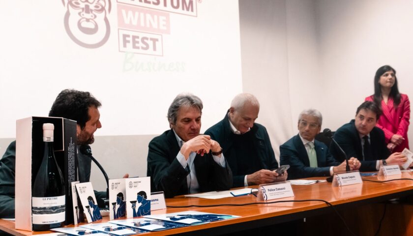 VERSO IL TAGLIO DEL NASTRO DELLA XIV EDIZIONE PAESTUM WINE FEST BUSINESS