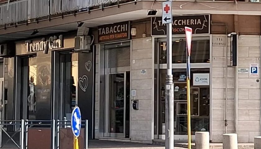 Eboli, tabaccheria di piazza Mustacchio ancora visitata dai ladri