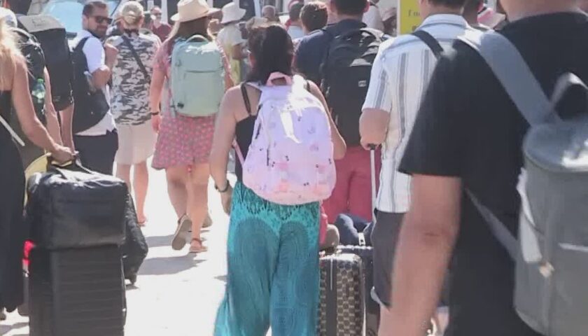 Salerno, flop accoglienza: stop a traghetti e pochi bus