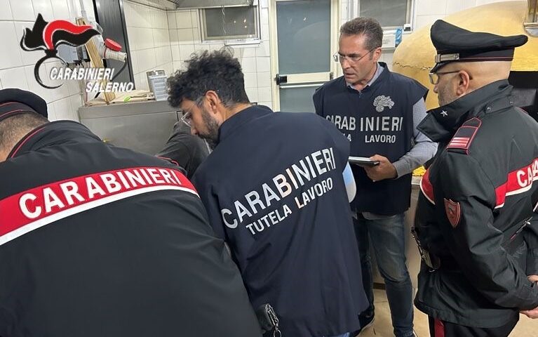 Immigrazione clandestina e corruzione: arrestato funzionario dell’Ispettorato del Lavoro