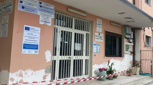 Ogliastro Cilento, crollano calcinacci alla primaria, Tommasetti: “Tutelare la sicurezza degli alunni”