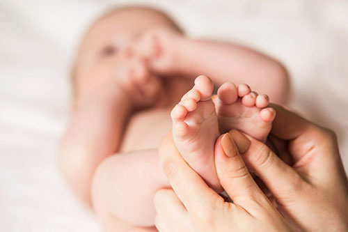 Scafati, neo mamma 30enne partorisce in caso con l’aiuto dei soccorritori del 118