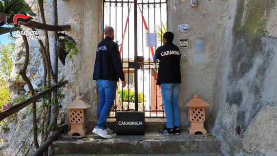 A Maiori blitz dei carabinieri, reati edilizi ed ambientali: 9 nei guai e sequestro struttura ricettiva di lusso