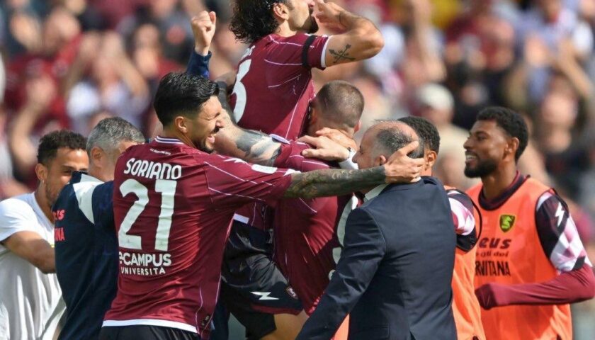 La Salernitana regola il Cosenza e si lancia verso la salvezza