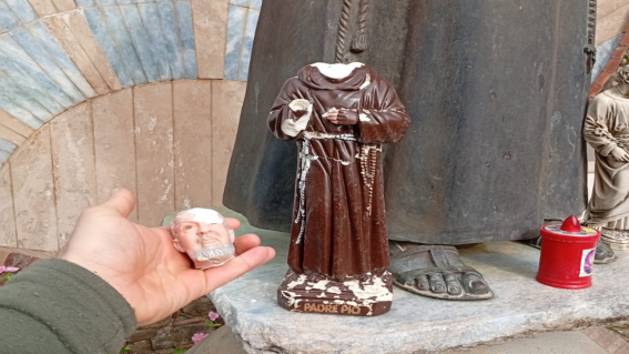 Torchiara, danneggiata la statua di Padre Pio. Il sindaco va dai carabinieri