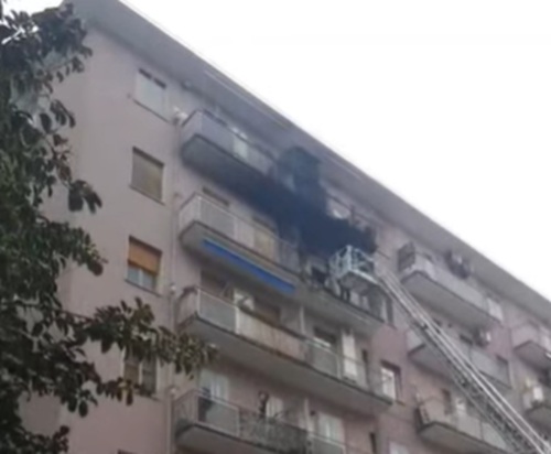 Salerno, paura a Madonna di Fatima: a fuoco caldaia esterna di un’abitazione