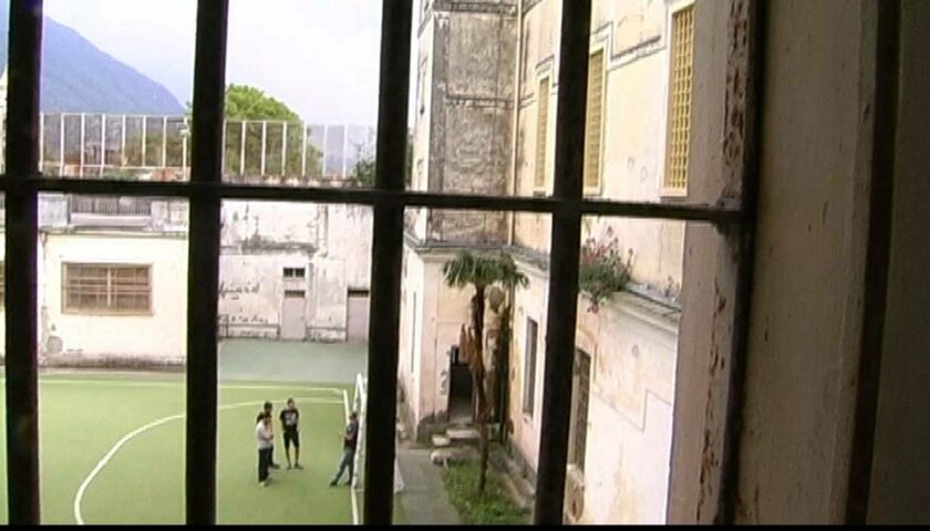 Castel San Lorenzo, picchia ospite della casa comunità: minore trasferito ad Airola