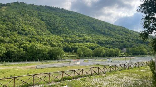 INTOLLERABILI RITARDI NELLA CONSEGNA DEI LOTTI DELL’AREA PIP DI BRACIGLIANO: LE CONTESTAZIONI DEI CONSIGLIERI DEL GRUPPO “RADICI”   