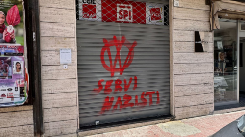 Salerno, atto vandalico contro la sede della Cgil in via Crispi