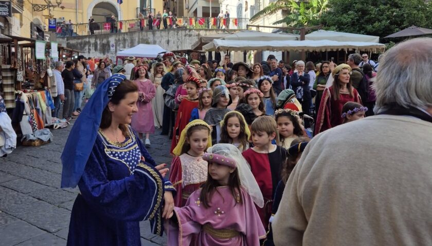 Salerno, taglio del nastro ieri per la Fiera del Crocifisso Ritrovato