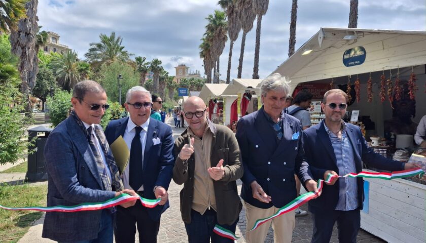 Salerno, taglio del nastro di Gusto Italia in tour
