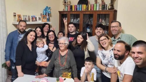 Mercato San Severino, festa in via Ferrovia per i 100 anni di Silvia Barbella