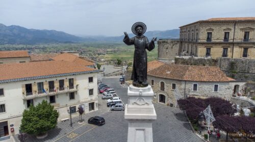  TEGGIANO CELEBRA IL SANTO PATRONO SAN CONO CON MONSIGNOR  SPINILLO E IL CARDINALE MIGLIO