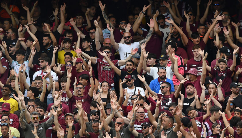 Salernitana, domani gli ultras scendono in piazza: “Il calcio sta morendo”