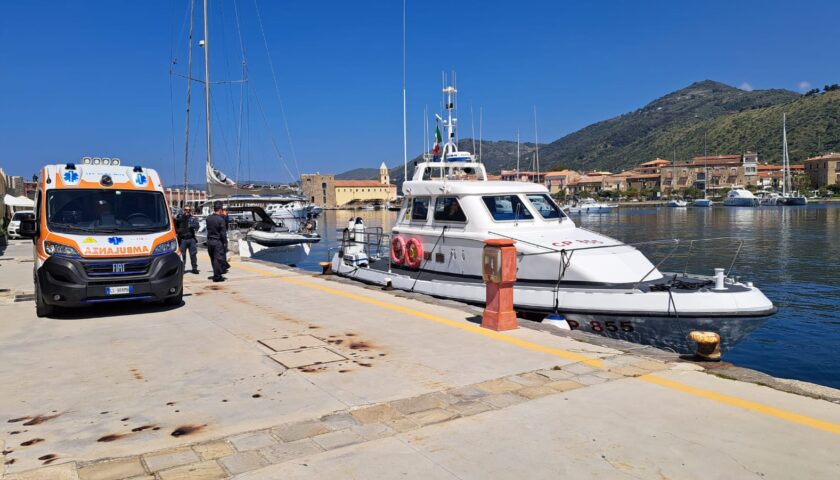 Guardia Costiera salva sub in difficoltà ad Ascea