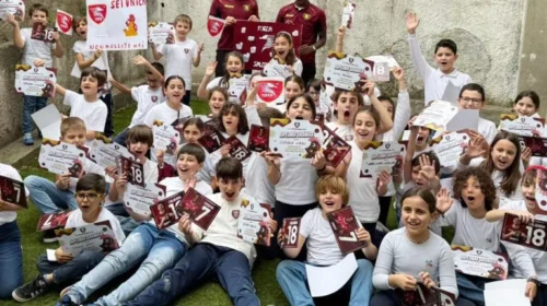 Salernitana, Caligara e Tongya dagli studenti della scuola Agazzi