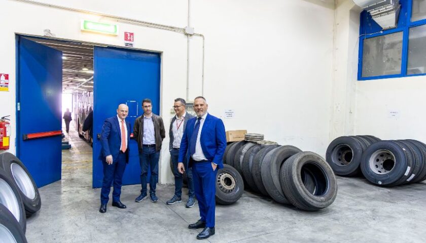 Busitalia: il manager Lo Piano visita le sedi operative in Campania, accompagnato da Santocchio e lo staff direzionale  