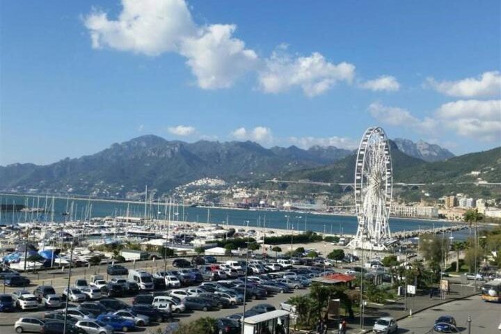 Parcheggi nelle piazze Concordia e Libertà, il Psi: “Flussi non disciplinati, traffico più caotico”