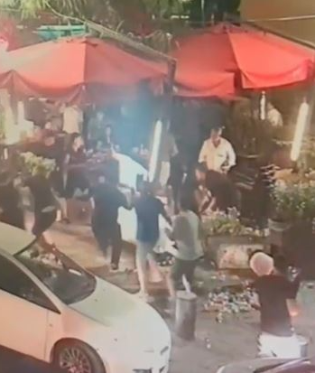 Lite con coltelli, tirapugni e un’ascia ad Angri: 6 misure cautelari
