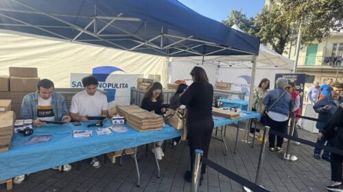 Salerno, il centro mobile raccolta e riuso ha fatto tappa in via Martiri Ungheresi