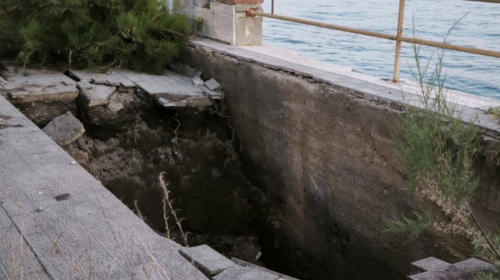 Salerno, buca nei muri di contenimento del Pattinodromo di Torrione