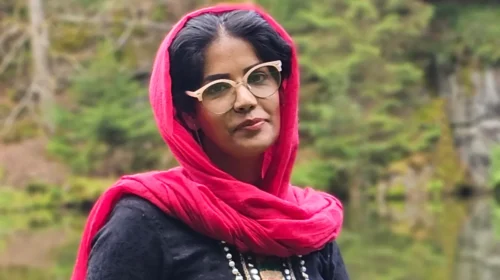 Parte da Salerno il tour italiano di Zainab Entezar, la regista di Kabul in fuga dai Talebani