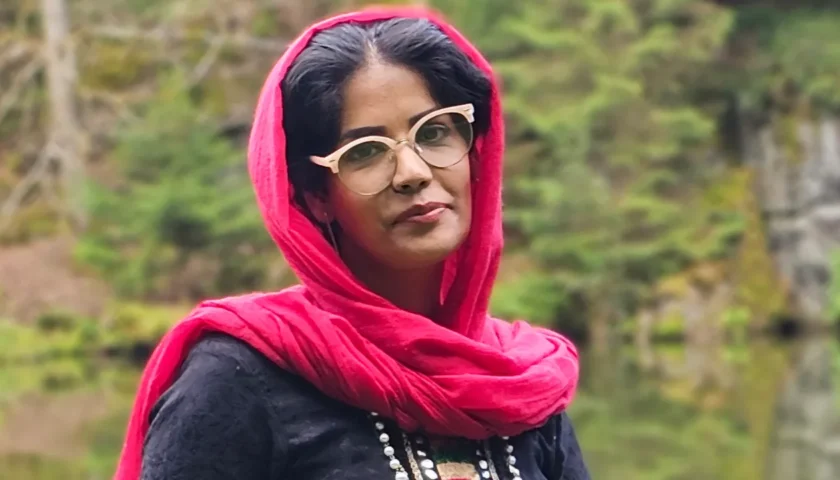 Parte da Salerno il tour italiano di Zainab Entezar, la regista di Kabul in fuga dai Talebani